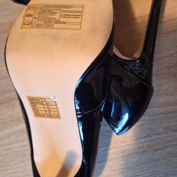 Forever 21 black stiletto - Picture 3 of 5